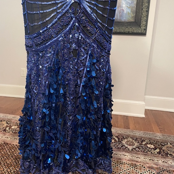 Luxury CAROLINE DESIGNER SILK WITH INTRICATE BEADING GOWN VIDEO IN PHOTOS - Picture 11 of 17